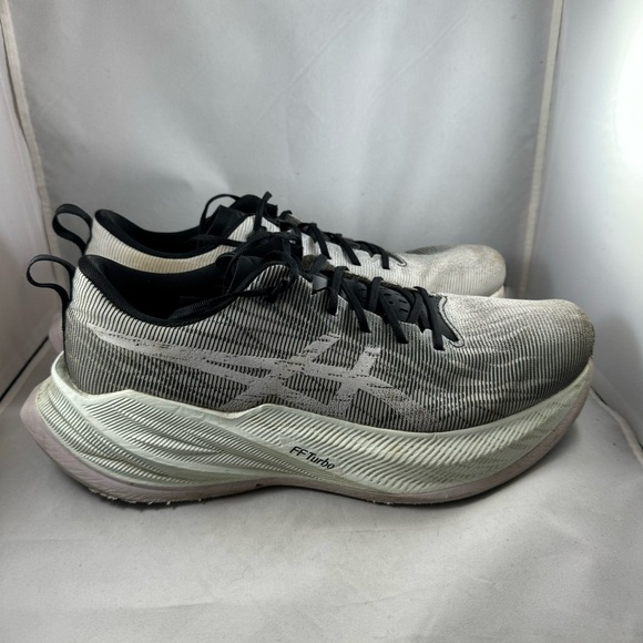 ASICS Superblast Running Shoes - Men's size 12 - Picture 2 of 13